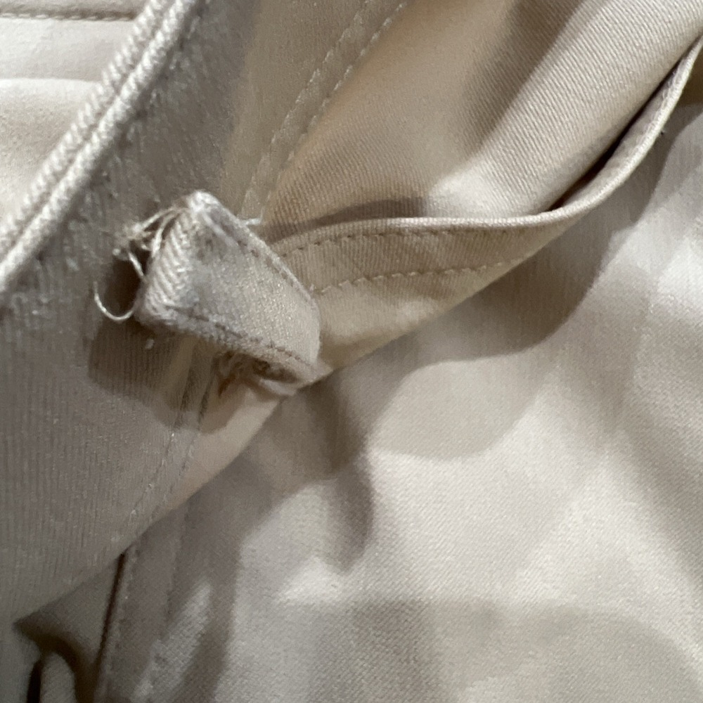 St. John Sport Women's TAN Elevated Cargo Capri Pants Cotton Stretchy SZ 14 - Picture 9 of 9